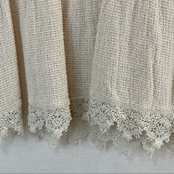 ZARA Trafaluc Collection Crochet & Lace Blouse - Picture 3 of 9